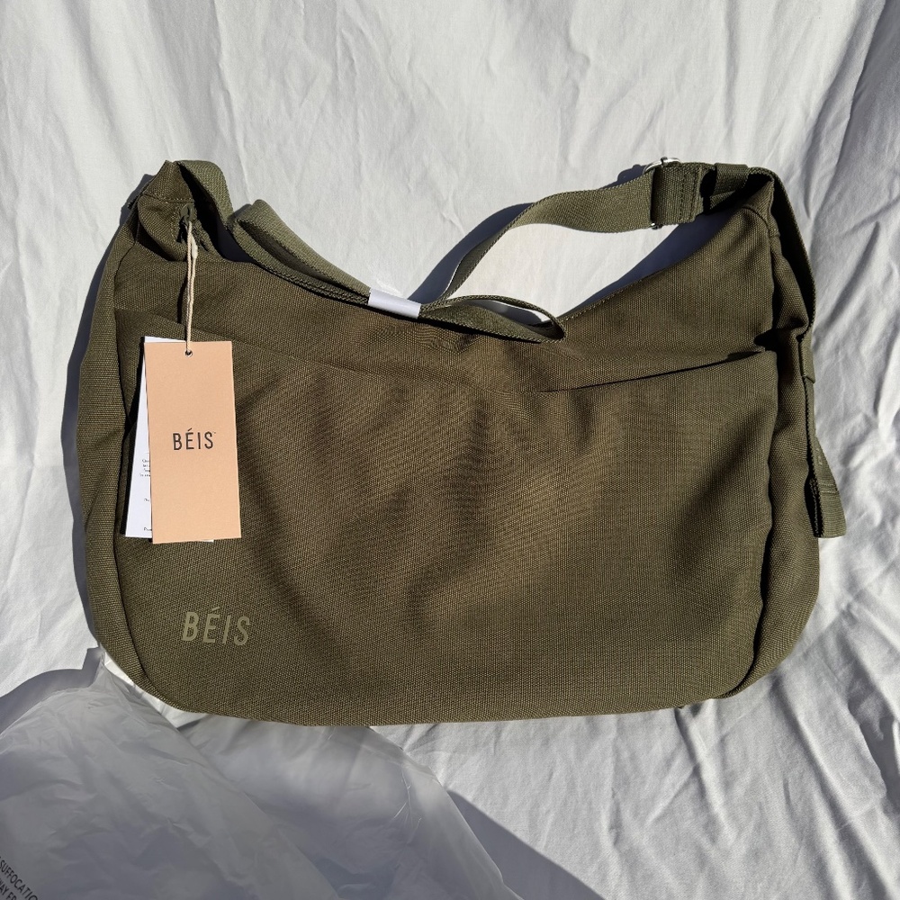 Beis The Carryall Crossbody in Black NWT - Picture 7 of 9